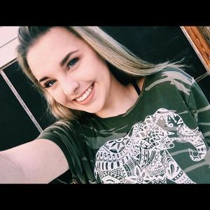 Meet your Posher, Kenzie